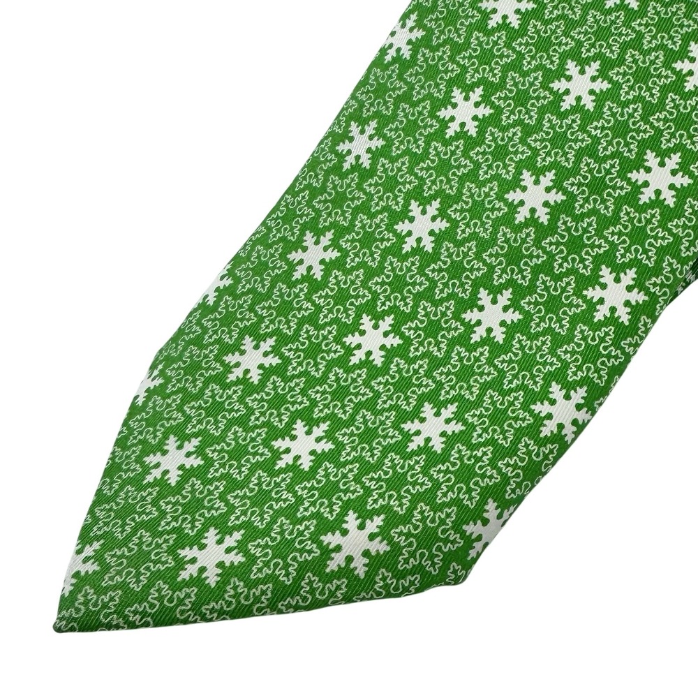 Vineyard Vines Mens Green Snowflake Silk Tie Holiday Winter 1T0911-315 NEW‎
